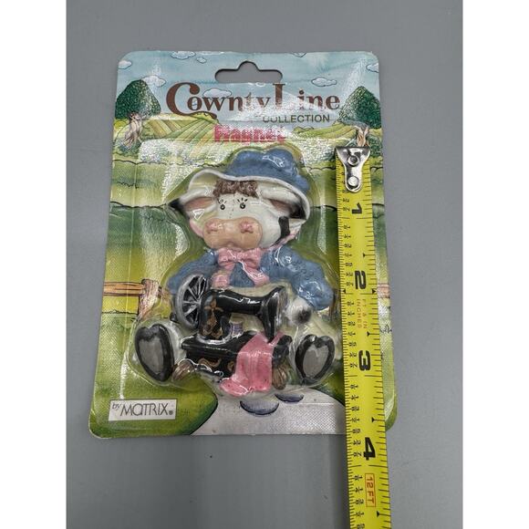 Vintage Cownty Line Collection by Matrix Cow In Bonnet Refrigerator Magnet - Picture 4 of 5